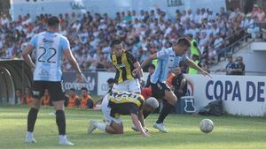 Guaireña se queda con un triunfo vital ante Guaraní