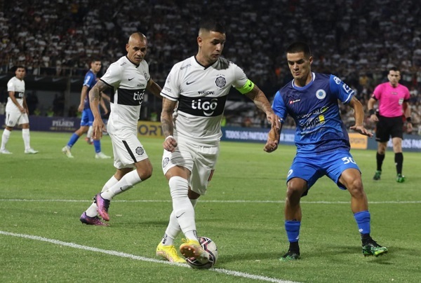Olimpia no falla y traslada la presión a Nacional