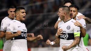 Crónica / [VIDEO] ¡Ni la lluvia lo para! Olimpia despacha a “12” y sigue firme en busca del título