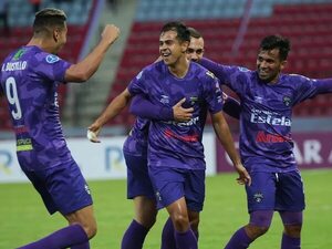 Walter Araújo y Francisco Bareiro, campeones en la Liga de Venezuela con el Metropolitanos - Fútbol Internacional - ABC Color