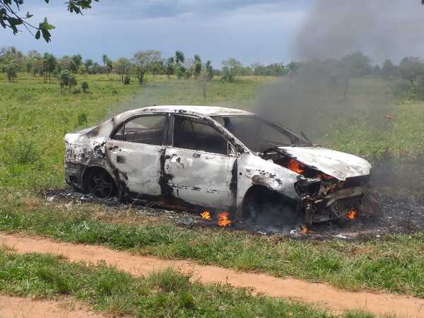 SAN PEDRO DEL PNA.: UN VEHÍCULO VOLCÓ Y LUEGO SE INCENDIÓ