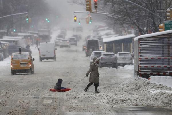 Potente tormenta de nieve golpea la costa Este de EE.UU. | 1000 Noticias