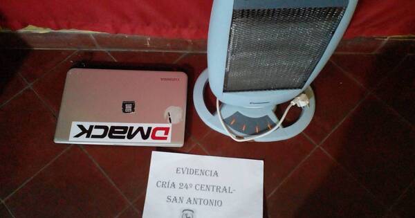 La Nación / Detuvieron a dos personas y recuperaron notebook robada en centro de salud de San Antonio