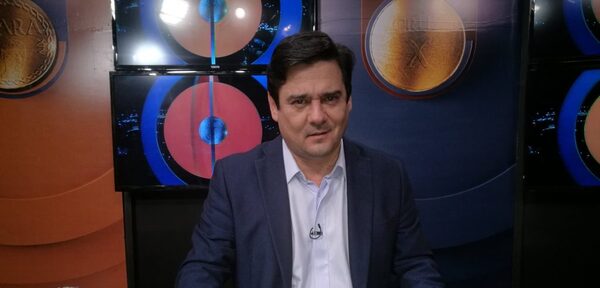 Senador liberal presentará proyecto para suspender plan de transformación educativa del MEC - ADN Digital