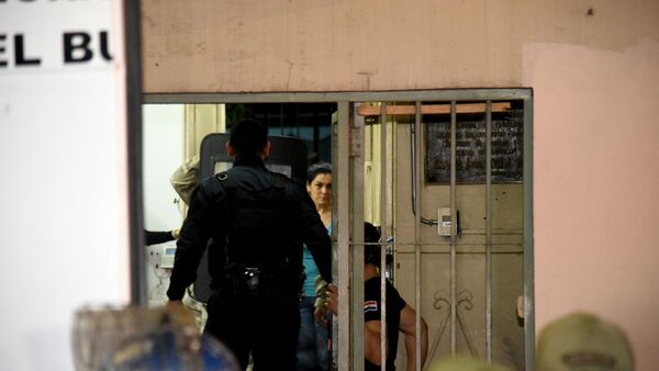 Ex coordinadora de cárceles acusa a ex ministro por ingreso de ataúd