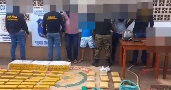 La Nación / Policía decomisa drogas y armas