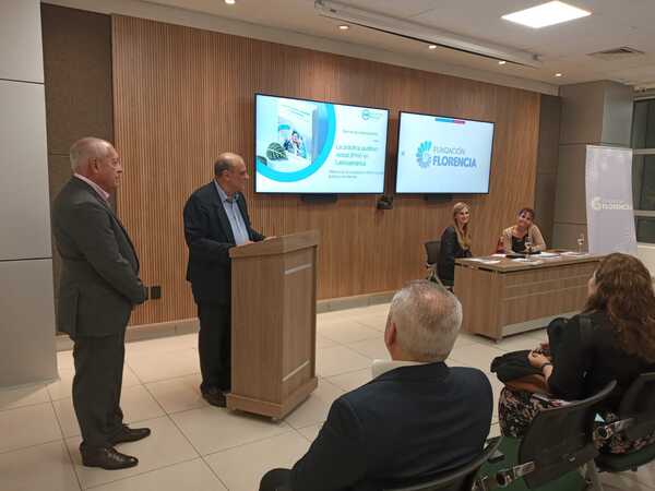 Fundación Florencia presentó primer libro sobre PAV y realizó cursos para padres y profesionales - Revista PLUS
