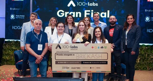 Cervepar y Paresa premiaron a ganadores del concurso de innovación abierta 100+labs Paraguay