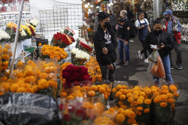 El tradicional altar de Día de Muertos de México resiente la inflación - MarketData