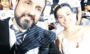Habla pareja de recién casados de la cancha de Olimpia: ¡Novio mandó suspender la farra para poder ir a alentar!