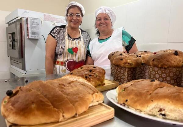 Venta de pan dulce de Navidad se inicia en Hogar Nueva Oportunidad | Lambaré Informativo