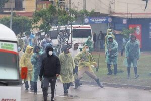Nuevos enfrentamientos en Santa Cruz por el censo 2023 - Mundo - ABC Color