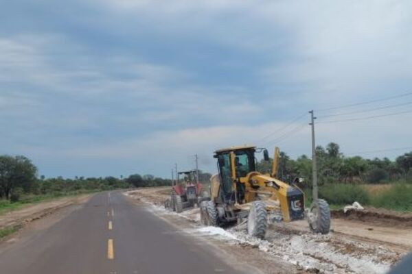 Avanza el extendido de carpeta asfáltica en la ruta Pozo Colorado – Concepción