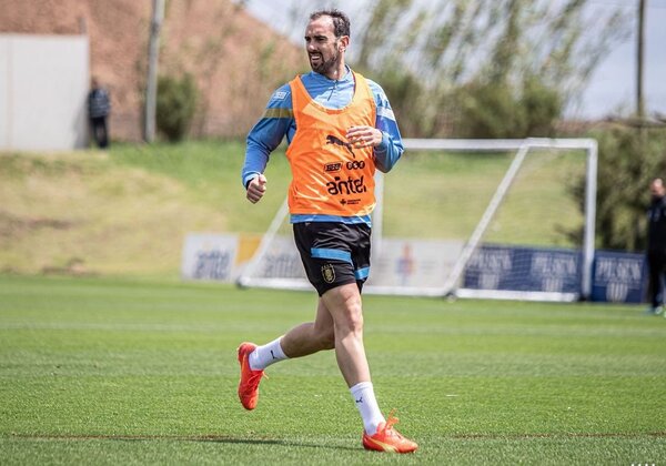 Godín encabeza el primer entrenamiento de Uruguay - El Independiente