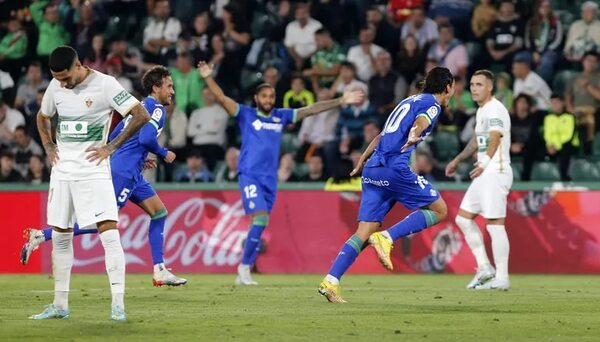 Ünal y Soria alivian al Getafe y hunden al Elche - Fútbol Internacional - ABC Color