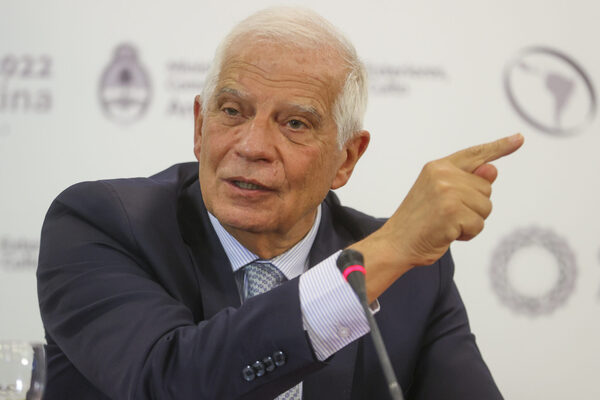 Borrell y el ministro Massa hablan en Buenos Aires sobre "política biregional" - MarketData