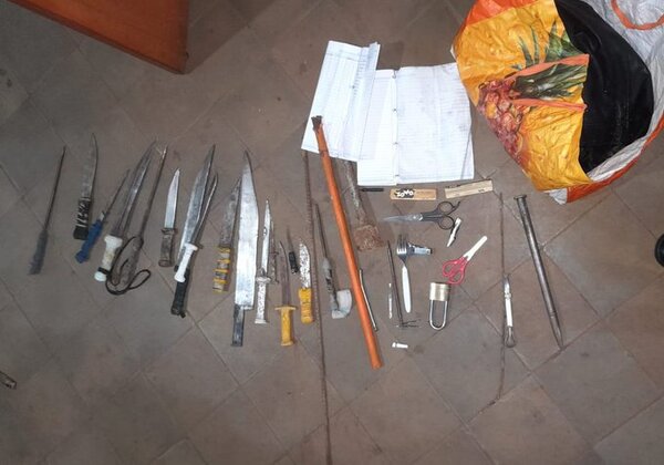 Al menos 30 estoques fueron incautados en requisa tras recaptura de internos en cárcel de Misiones