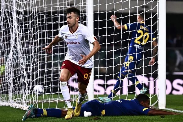 Roma desplaza a Lazio del cuarto lugar a una semana del derbi - Fútbol Internacional - ABC Color