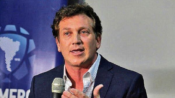 Domínguez responde a la SIP y destaca rol de prensa