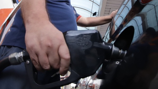 Distribuidores alegan que vendieron gasoil "por debajo del precio internacional" en 2022 - Noticias Paraguay