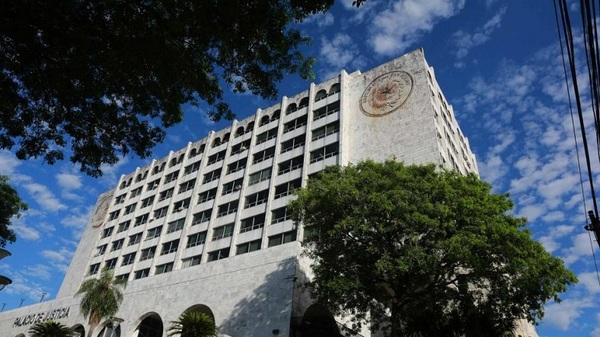 Evacúan el Palacio de Justicia ante supuesta amenaza de bomba - Noticias Paraguay