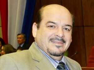 Imputan a exasesor de Hugo Javier y a otra exfuncionaria en caso de facturas clonadas - Nacionales - ABC Color