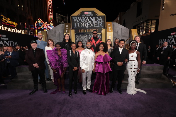 Diario HOY | La alfombra púrpura del avant première de "Pantera Negra: Wakanda Forever"