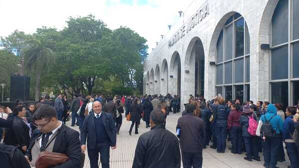 Diario HOY | Descartan explosivo en el Palacio de Justicia