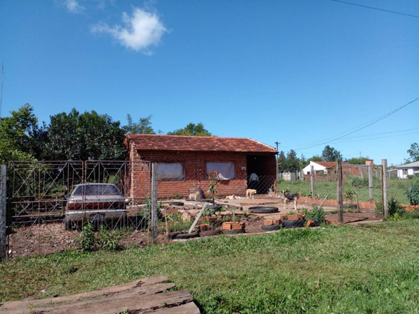 “No puede ser que por 2 gallinas pongan cerco eléctrico, perdí a mis dos hijos”