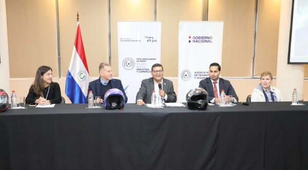 Promueven uso de cascos adecuados en motociclistas