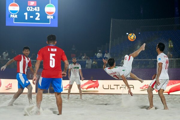 Paraguay cae ante Irán en su estreno en el Emirates Cup Beach Soccer Cup 2022