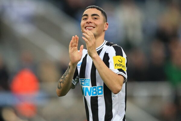 Uno mejor que el otro: Newcastle repasa los seis golazos de Almirón en octubre