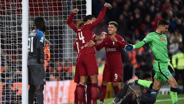 Salah y Darwin evitan otra decepción del Liverpool