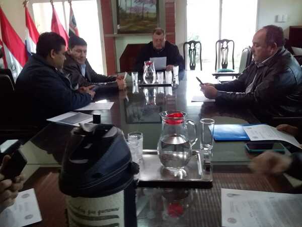 Concejal departamental solicita una carpidora tipo tractor para la Penitenciaría Regional - Radio Imperio