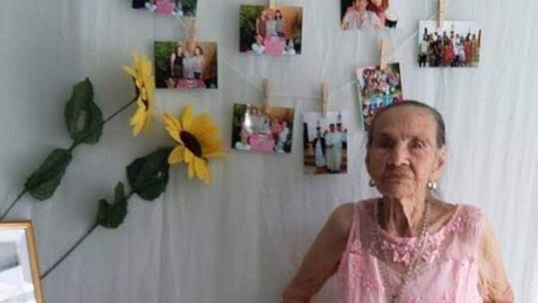 Abuelita cumple 104 años, y solo quiere que le canten polcas y guaranias