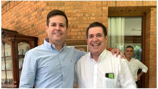 Aduanero y precandidato de HC se hace viral por millonaria apuesta
