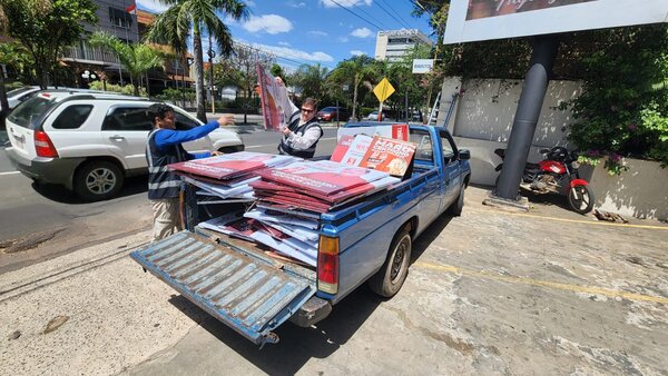 Retiran propaganda electoral extemporánea en Asunción - ADN Digital