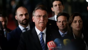 Bolsonaro evita reconocer su derrota frente a Lula pero dice que respetará la Constitución de Brasil