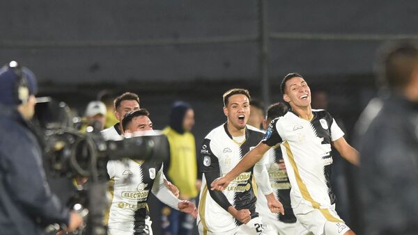 "Noche perfecta" del Tacuary, según Pereira