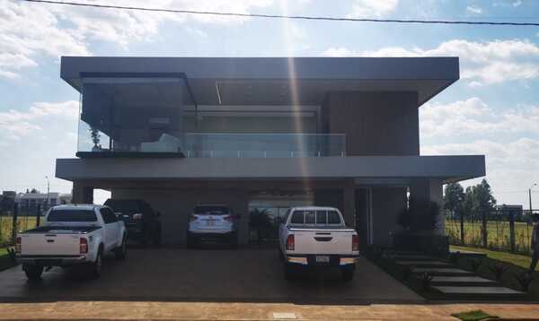 Operación Belia: Entregan a Senabico 15 inmuebles incautados | 1000 Noticias