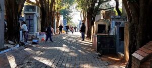 Día de los Difuntos: cementerios esperan a gran cantidad de visitantes  - Nacionales - ABC Color