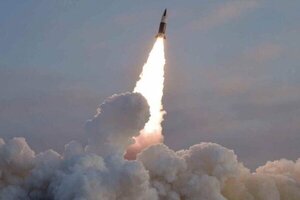 Corea del Norte lanzó misiles en aguas territoriales del Sur, que respondió con disparos similares