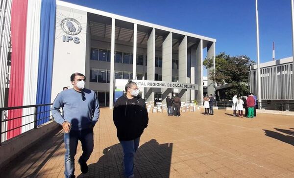 Alto Paraná: de 24 hospitalizados por Covid, 18 no están vacunados | 1000 Noticias