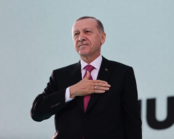 Erdogan pide a Putin reactivar acuerdo de exportación de cereales de Ucrania - Revista PLUS