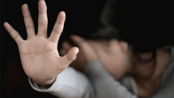 Quinceañera denunció a su mamá por maltrato