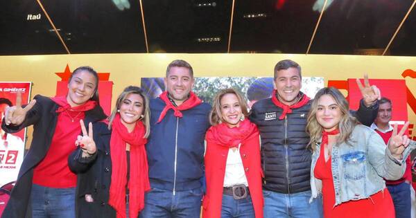 La Nación / Las coloradas Giménez y Taboada oficializaron sus precandidaturas apuntando al Congreso