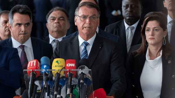 Jefe de Gabinete de Bolsonaro aseguró que el Gobierno cumplirá con la ley de transición