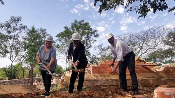 Arrancan la construcción y readecuación de 31 USF en Cordillera, Central y Paraguarí - .::Agencia IP::.