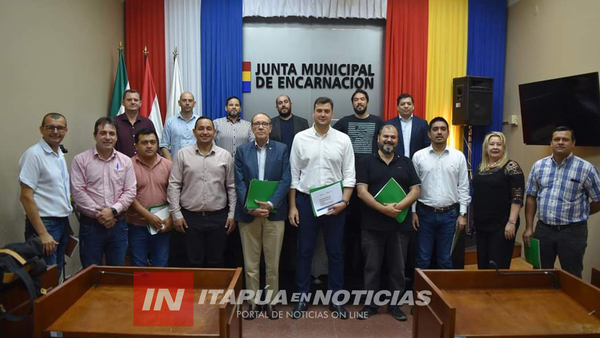 VICEMINISTRO DEL MUVH VISITÓ ENCARNACIÓN Y MANTUVO REUNIÓN CON CONCEJALES