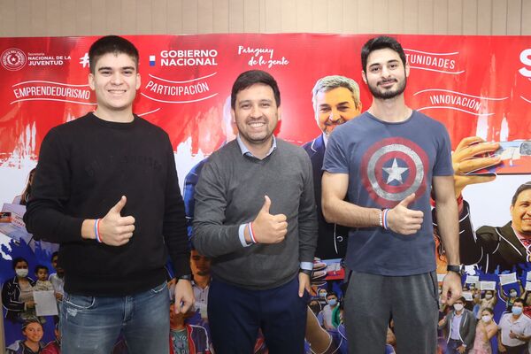 Estudiantes viajan a Budapest para representar a Paraguay en competencia de robótica - .::Agencia IP::.